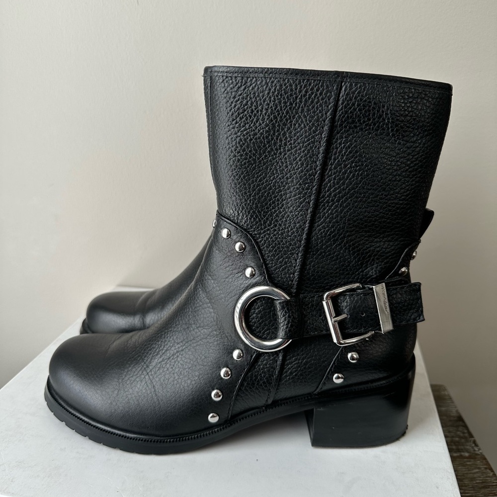 Women’s Karen Millen Black Pebbled Studded Leather Boot. US SZ8